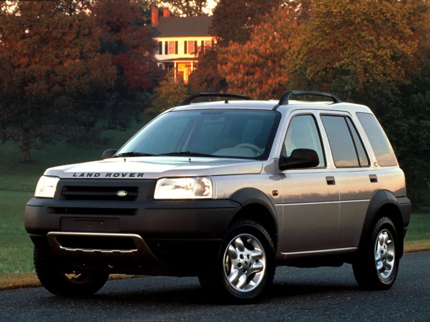 Land Rover_Freelander_1_generation__SUV_5-doors__2.jpg