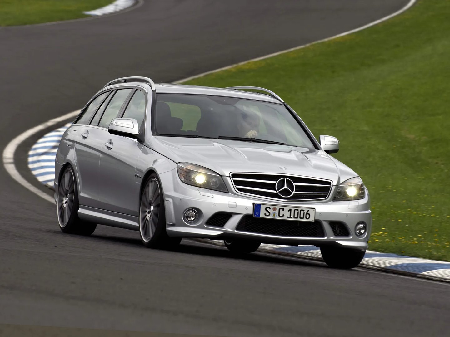 Mercedes_C-Class_AMG_3_generation__Estate_5-door__13.jpg