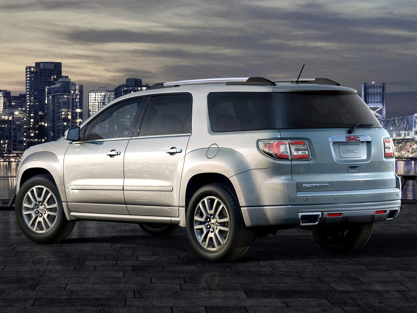 GMC_Acadia_1_generation_restyling__SUV_5-doors__6.jpg