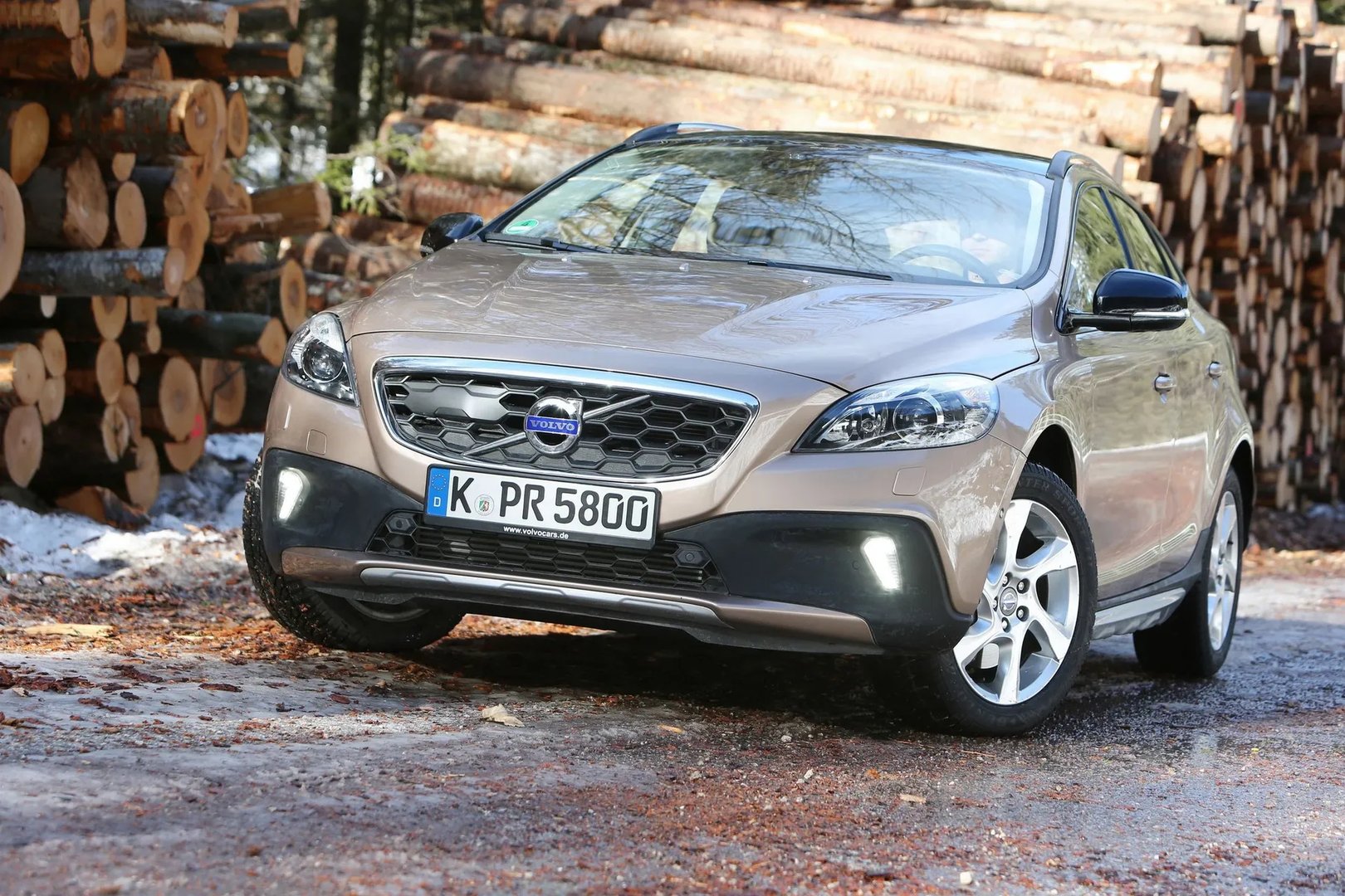 1 generation, restyling 