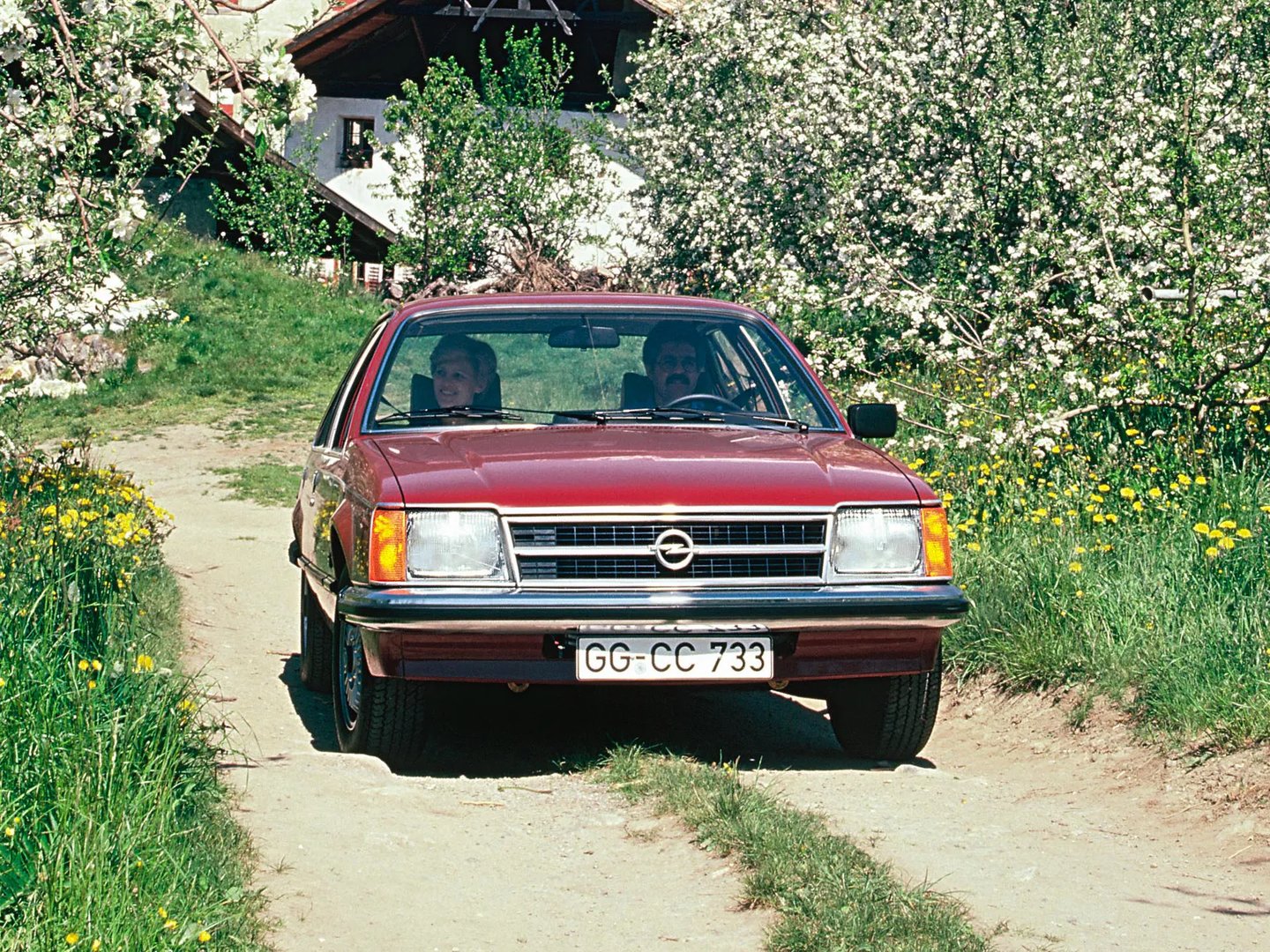 Opel_Commodore_3_generation__Sedan__5.jpg