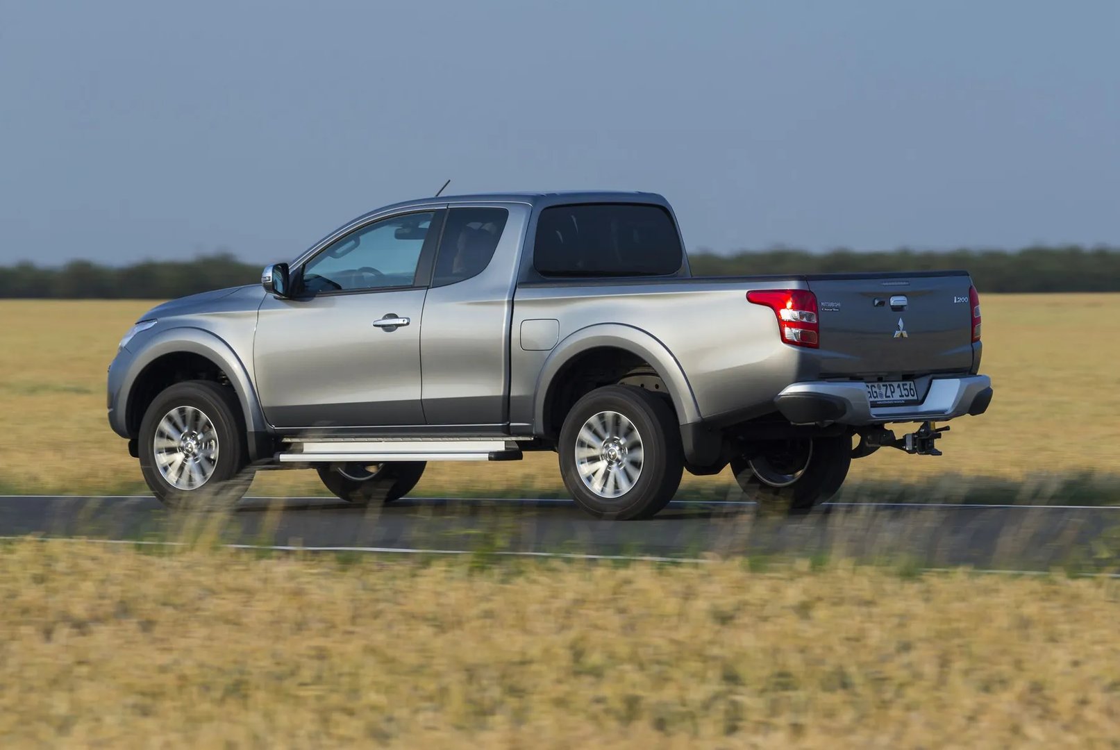 Mitsubishi_L200_5_generation__Pickup_1.5-cab__6.jpg
