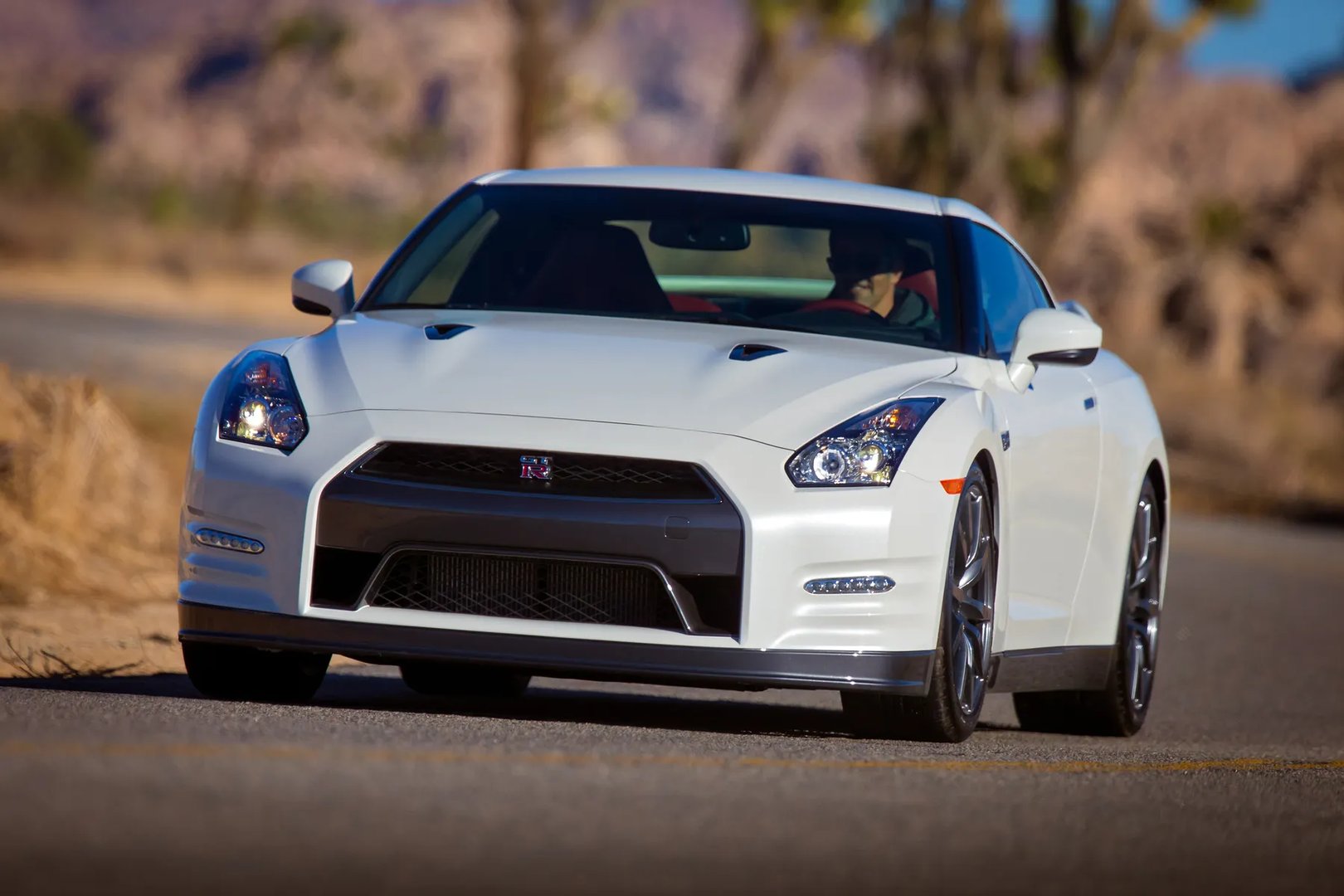 Nissan_GT-R_1_generation_restyling_1__Coupe__3.jpg