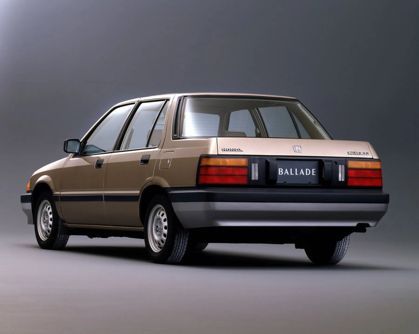 Honda_Ballade_2_generation__Sedan__6.jpg