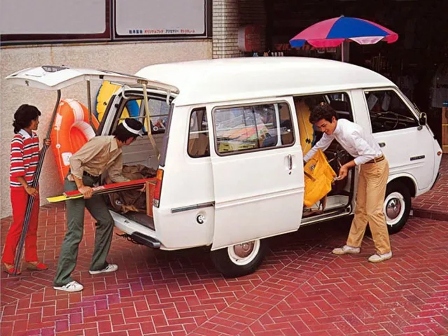 Toyota_Lite_Ace_1_generation__Minivan__3.jpg