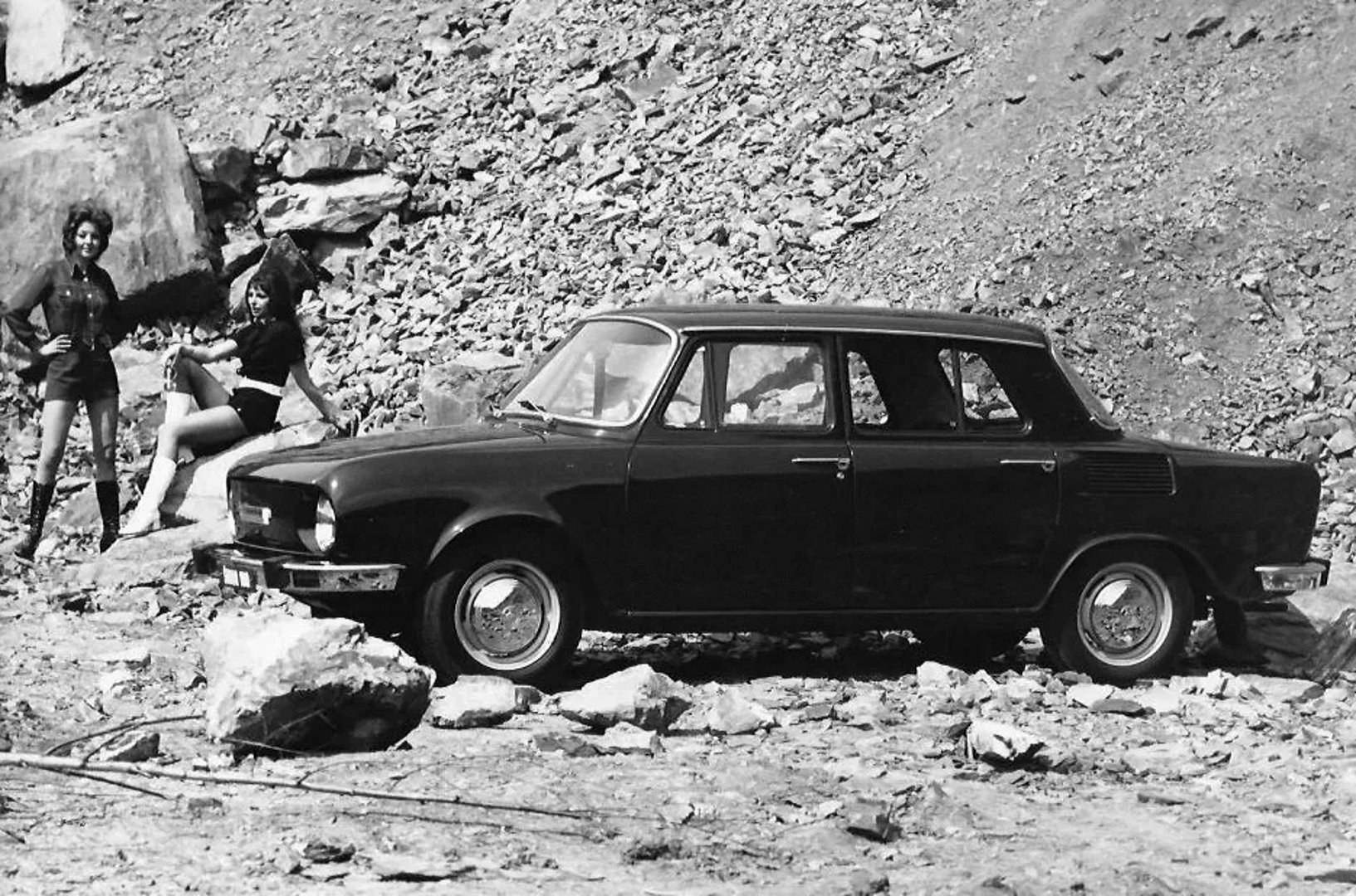 Skoda_100_Series_1_generation__Sedan__2.jpg