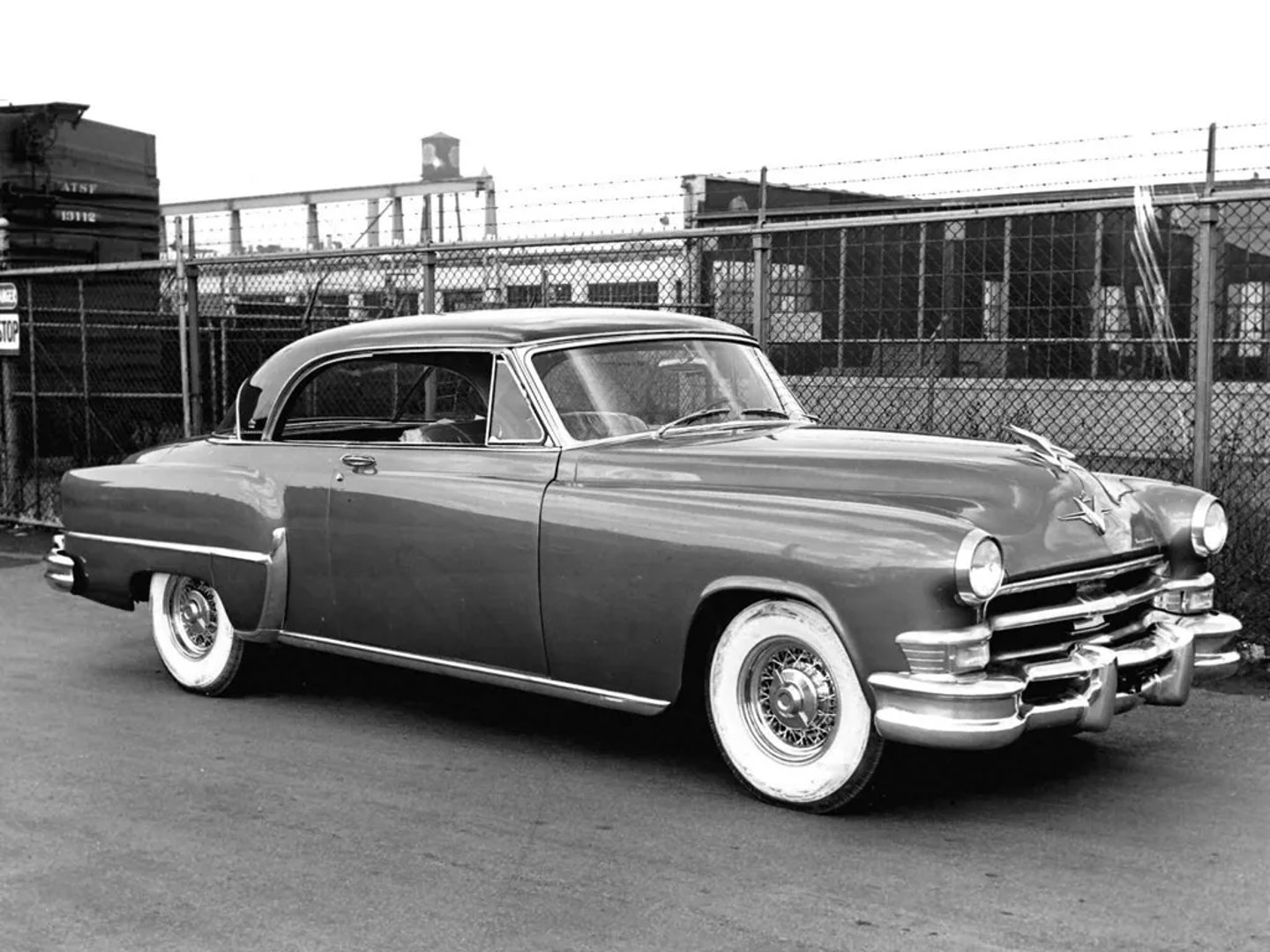 Chrysler_Imperial_6_generation__Coupe_Hardtop__1.jpg