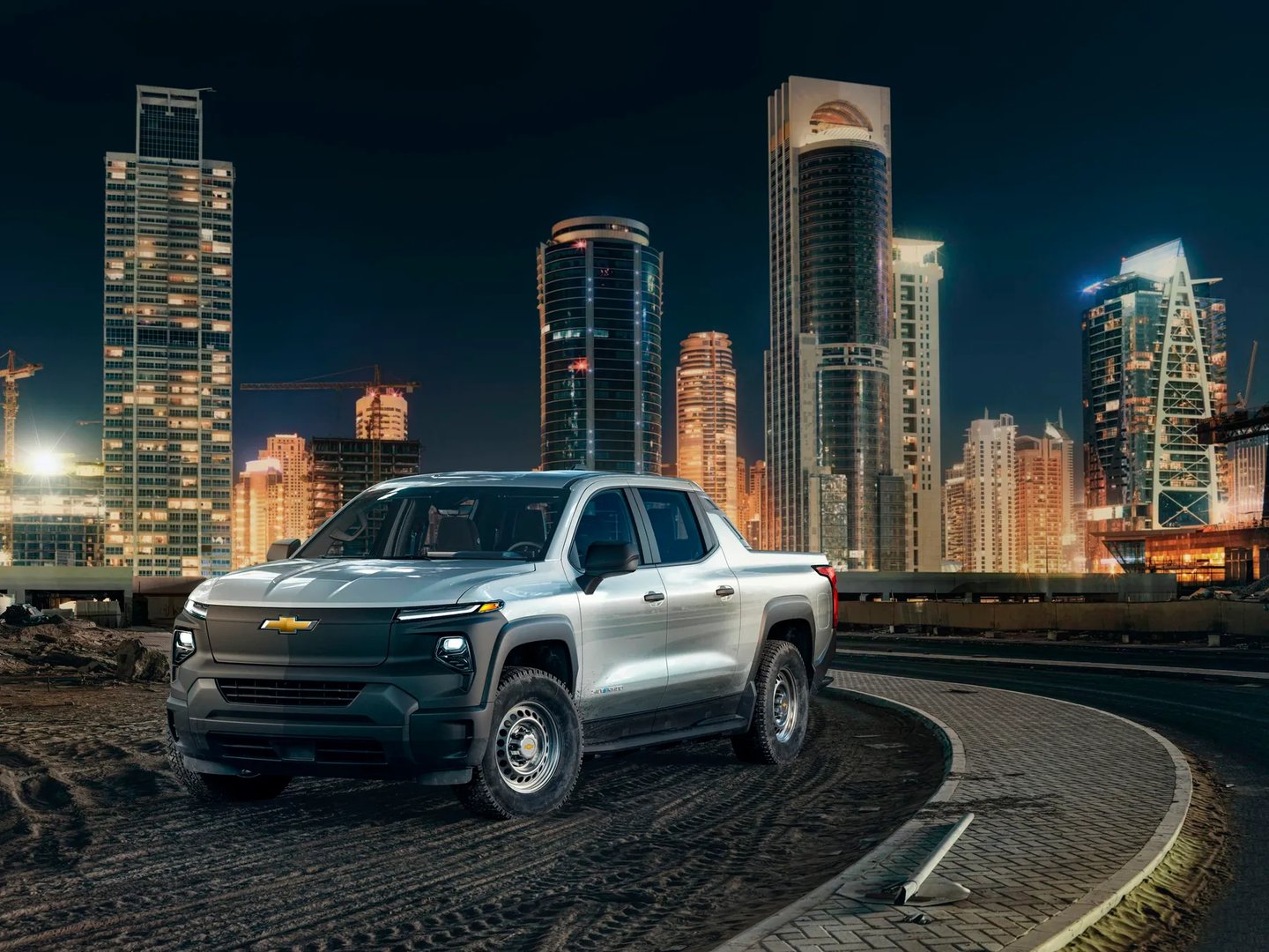 Chevrolet_Silverado_EV_4_generation__Pickup_double-cab__7.jpg