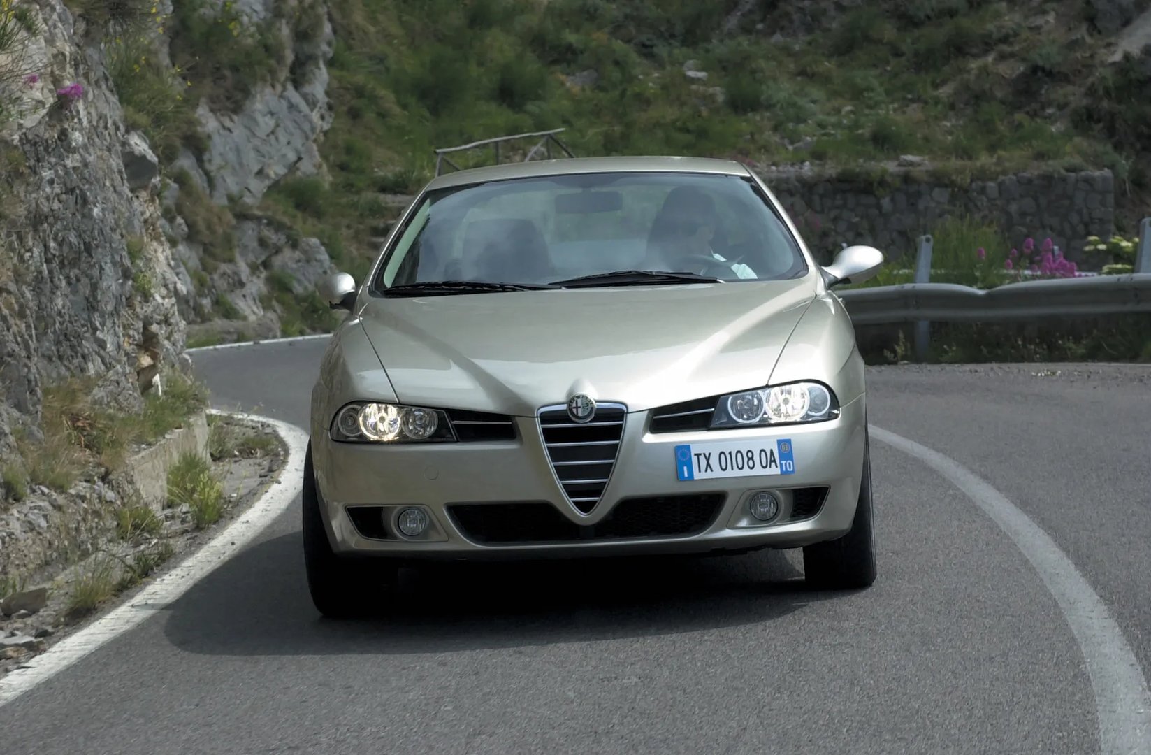 Alfa Romeo_156_1_generation_restyling_2__Sedan__10.jpg
