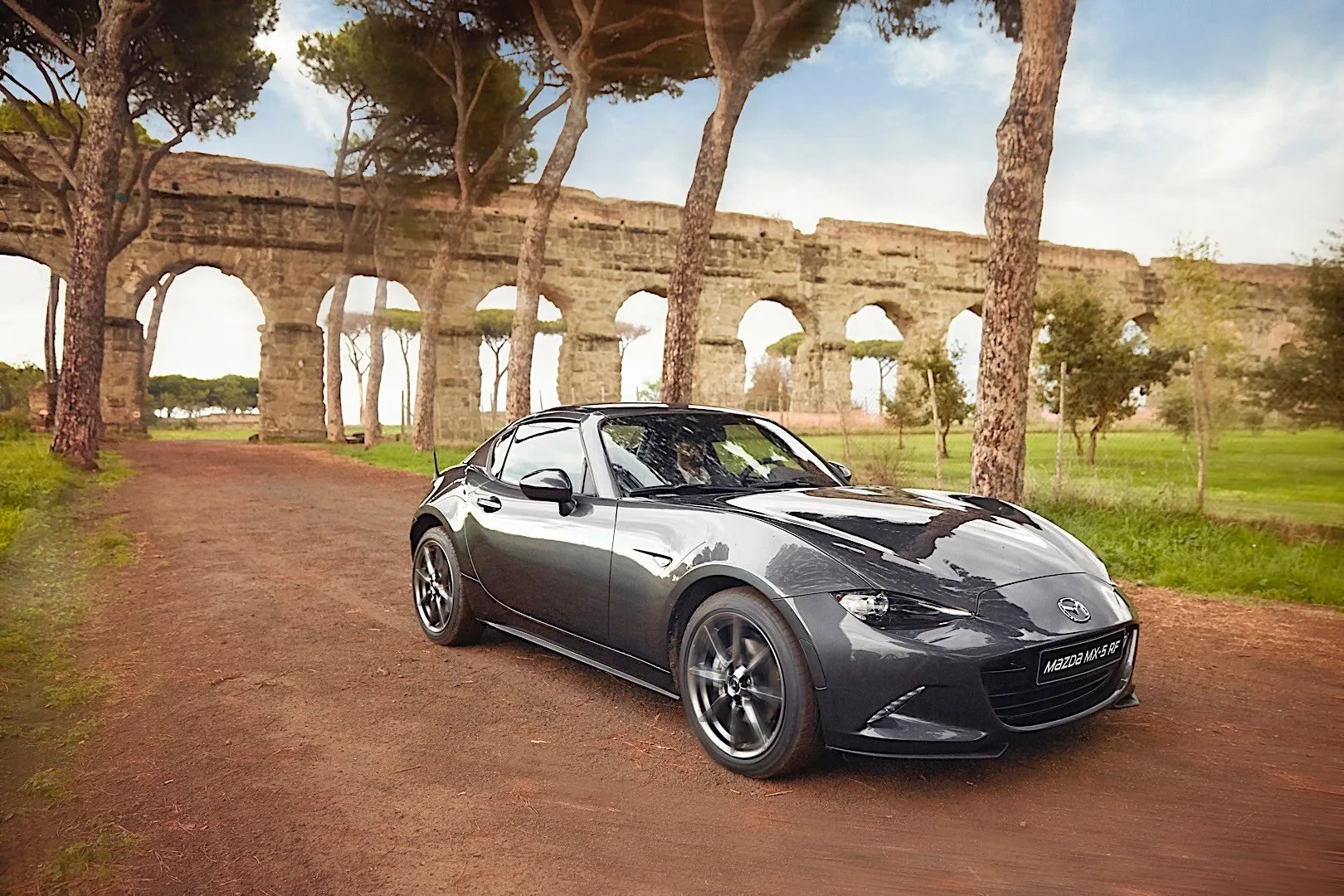 Mazda_MX-5_4_generation__Roadster__7.jpg
