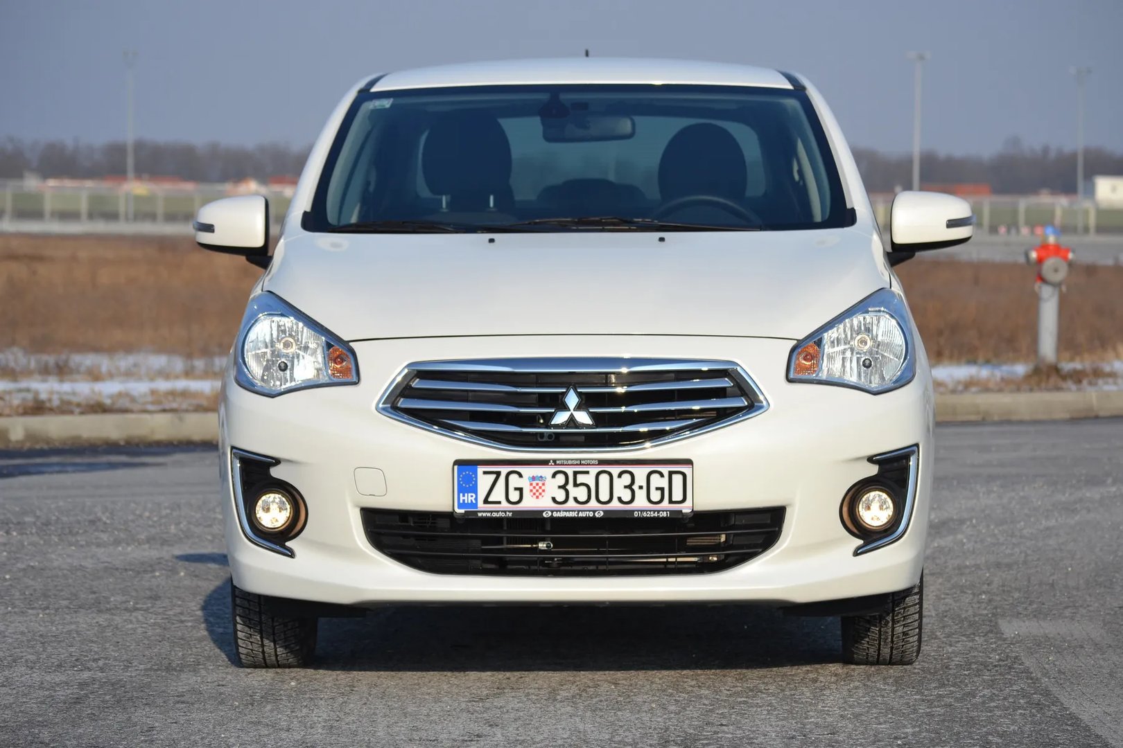 Mitsubishi_Attrage_1_generation__Sedan__7.jpg