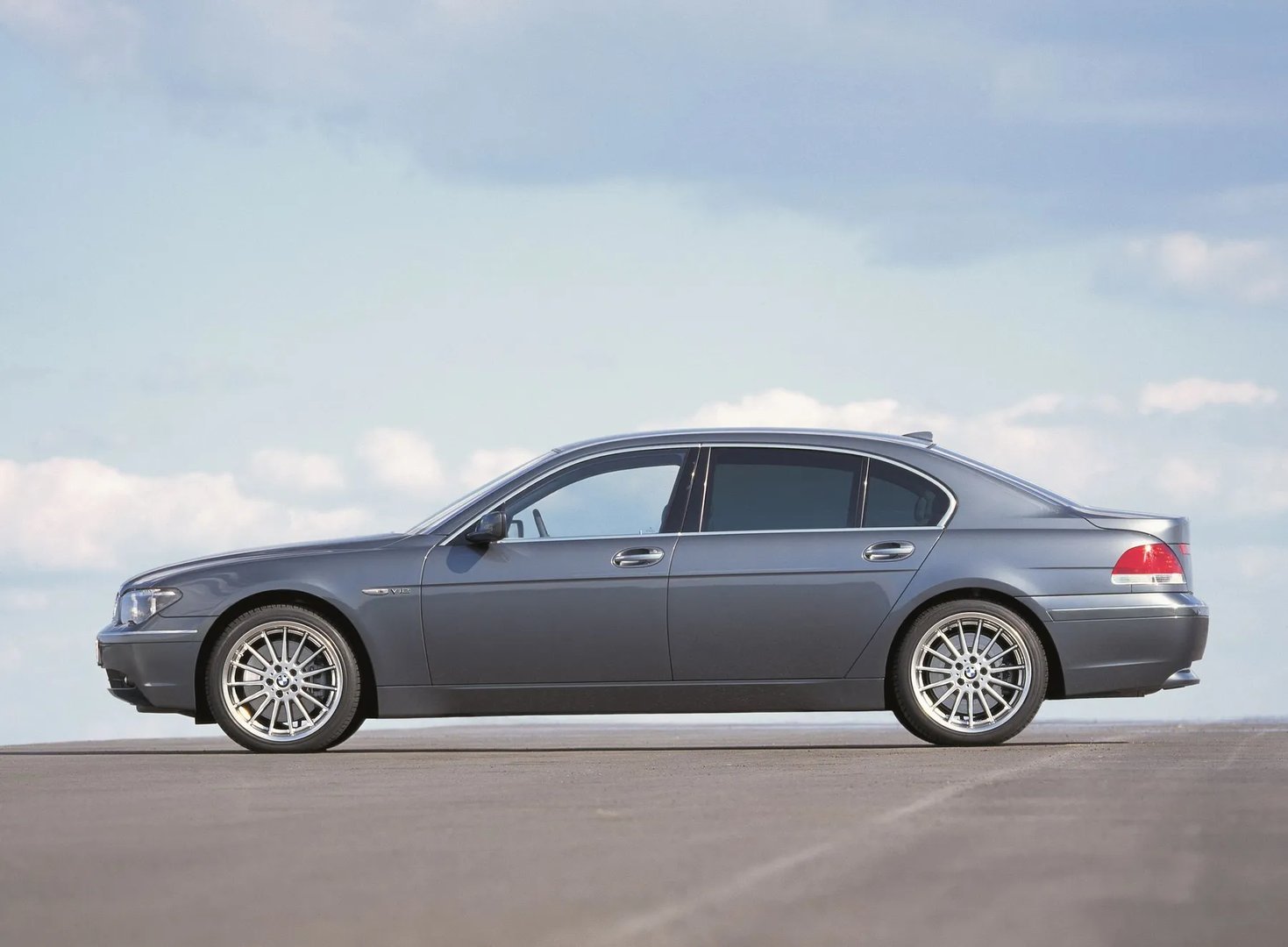 BMW_7_series_4_generation__Sedan_Long__5.jpg