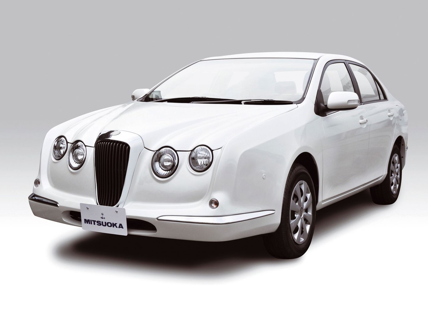 mitsuoka_Nouera_2_generation__Sedan__3.jpg