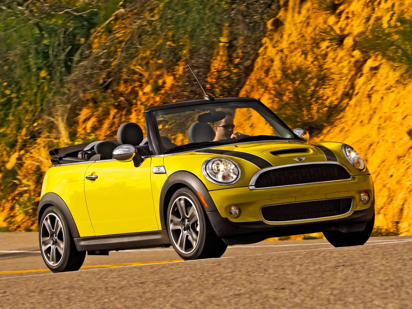 mini_Cabrio_2_generation__Cabrio__27.jpg