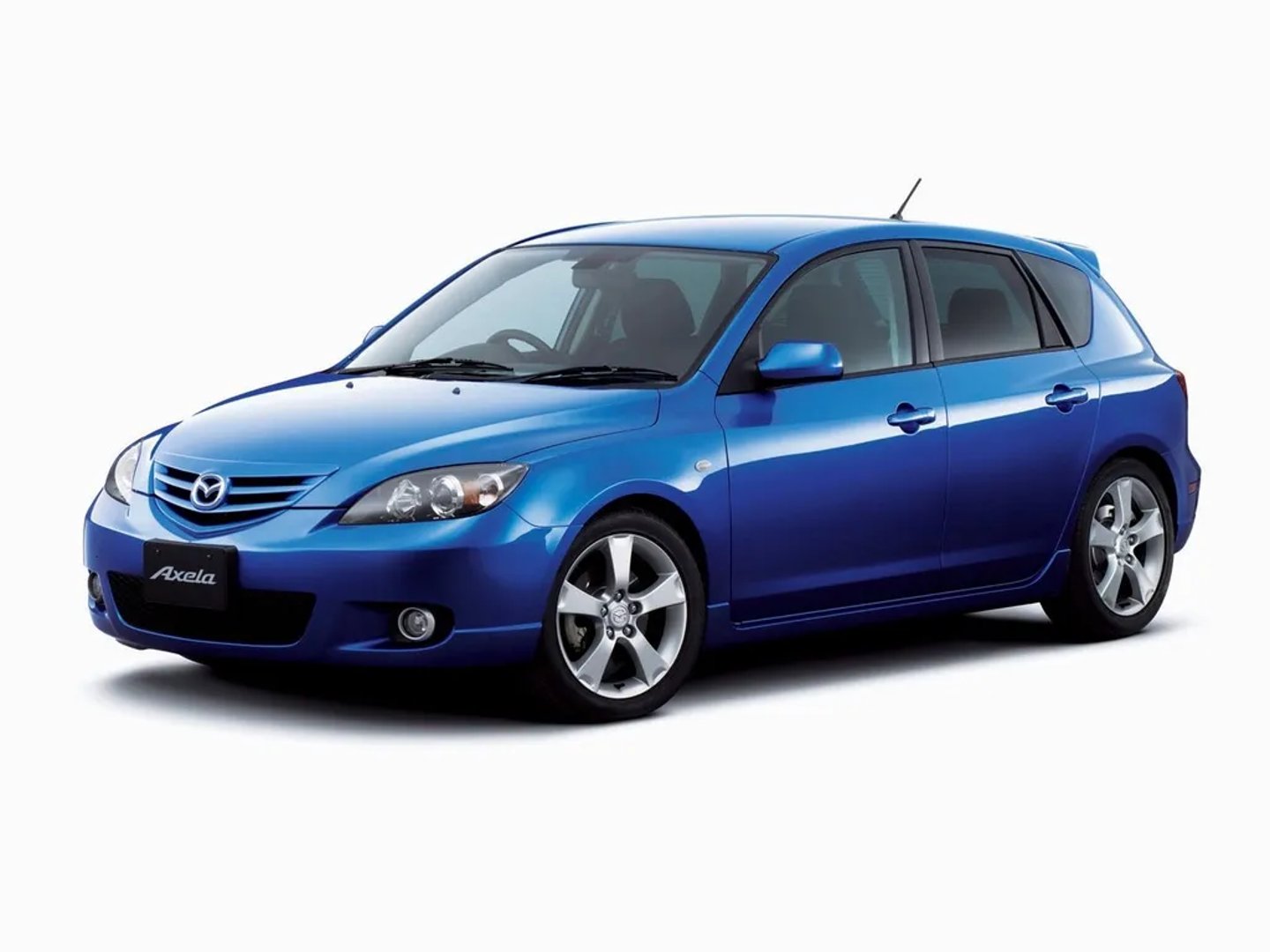 Mazda_Axela_1_generation__Hatchback_5-door__1.jpg