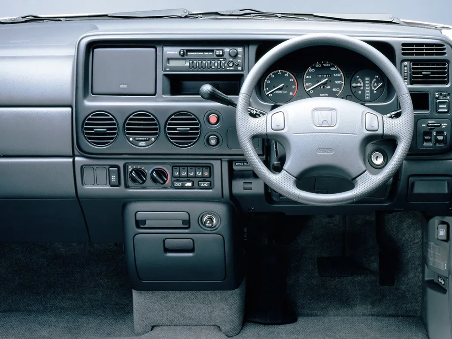 Honda_Stepwgn_1_generation__Minivan__5.jpg