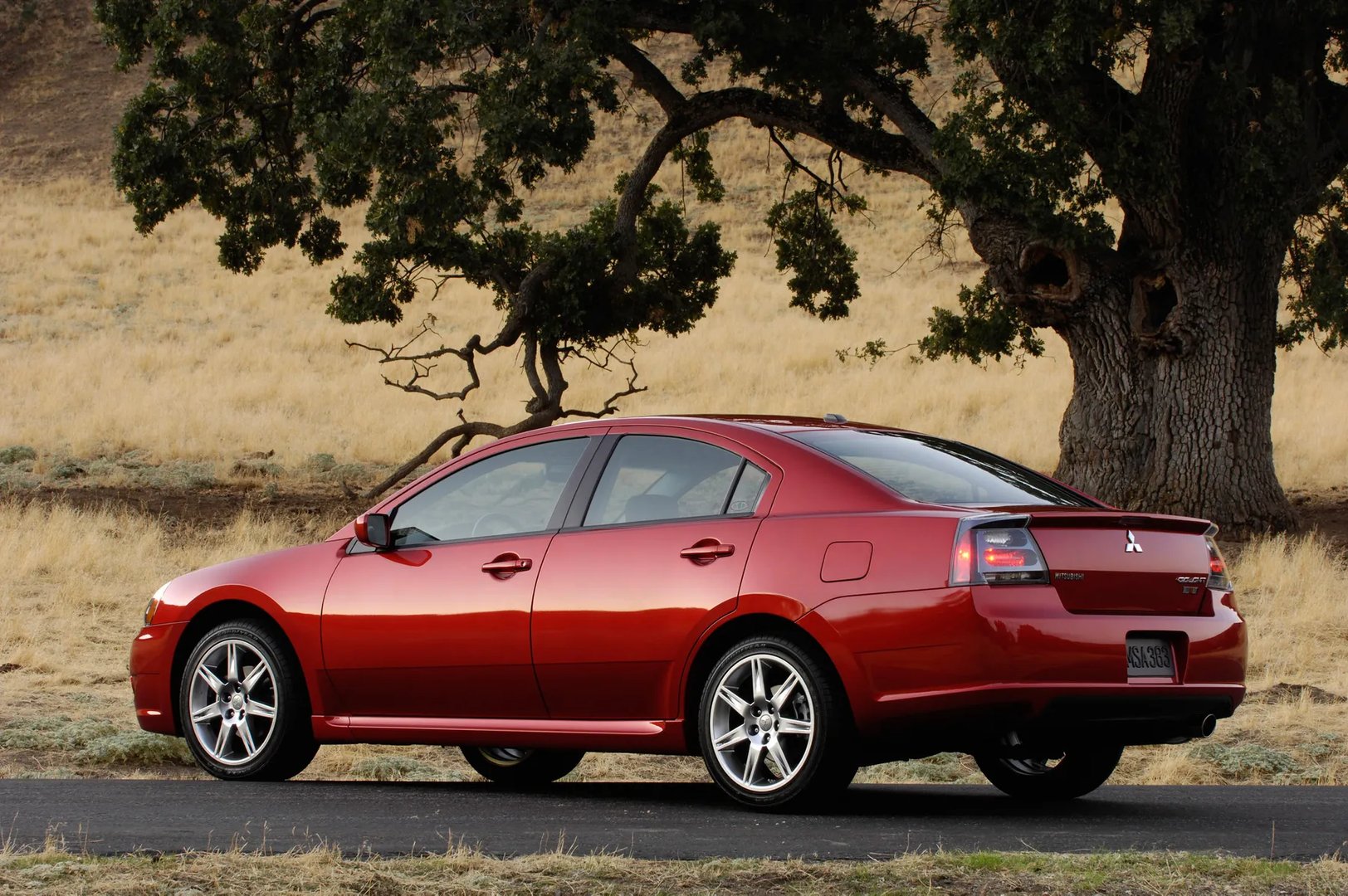 Mitsubishi_Galant_9_generation_restyling__Sedan__5.jpg