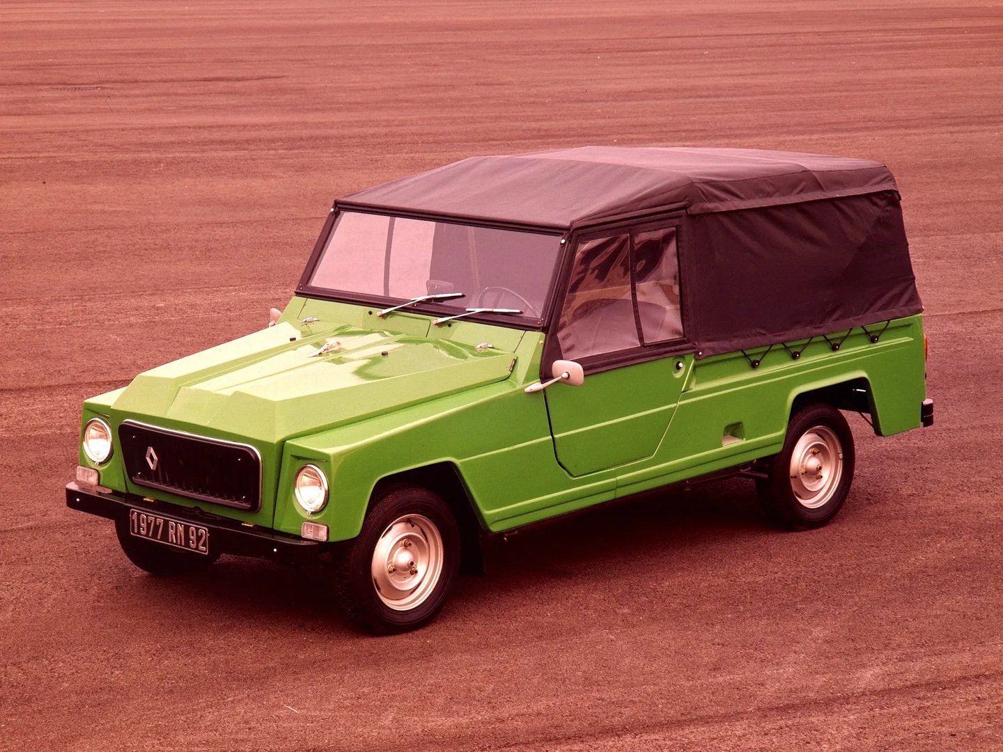 Renault_Rodeo_1_generation__SUV_cabriolet__7.jpg