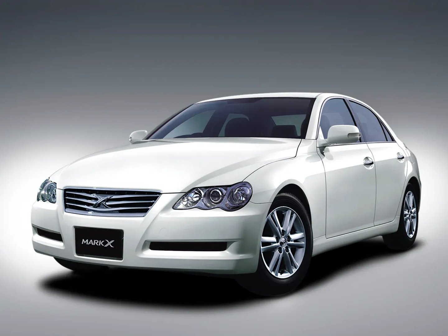 Toyota_Mark_X_1_generation__Sedan__4.jpg