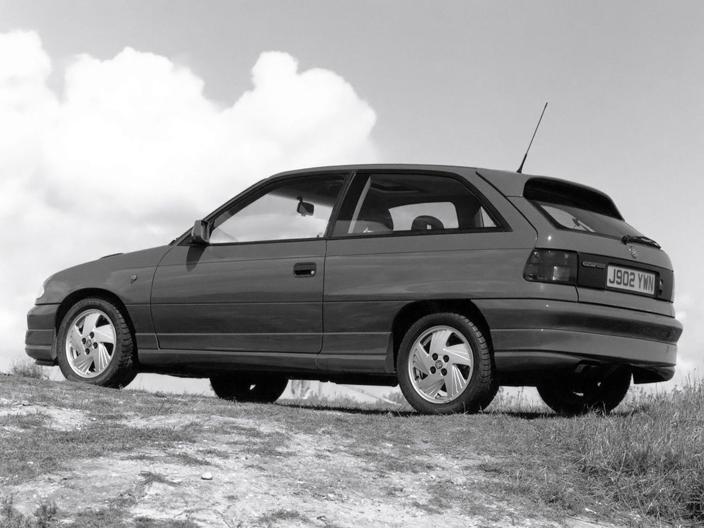 vauxhall_Astra_3_generation__Mini_3-doors__5.jpg