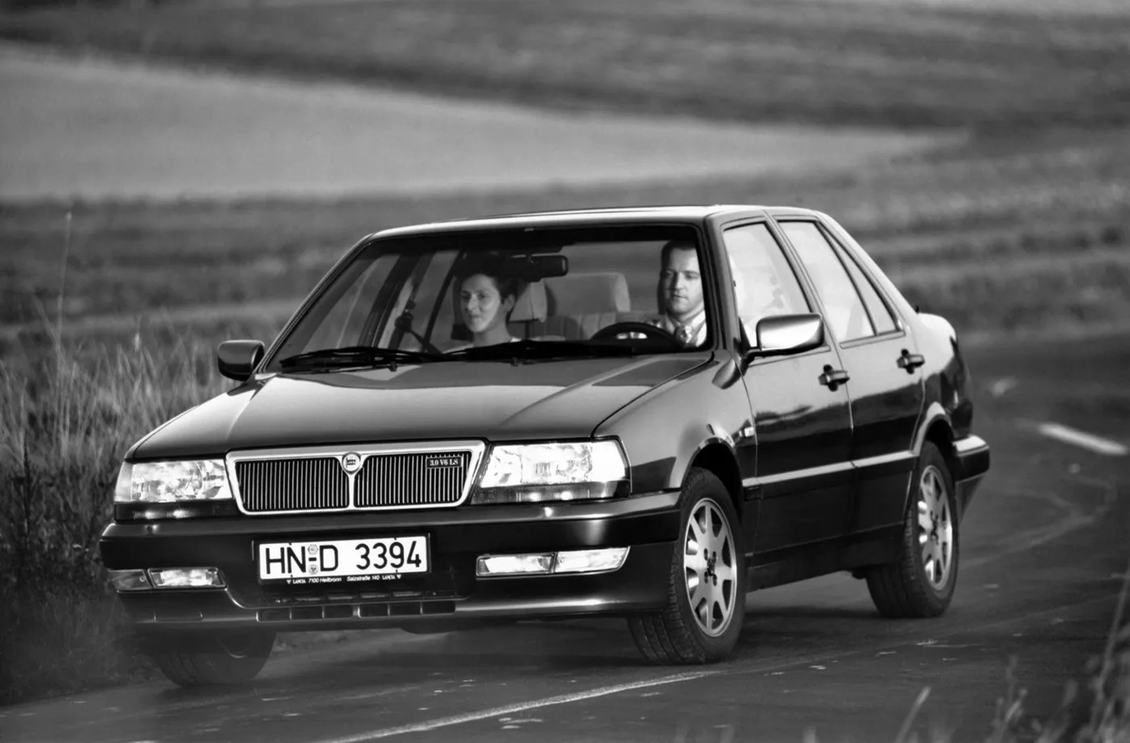 Lancia_Thema_1_generation__Sedan__11.jpg