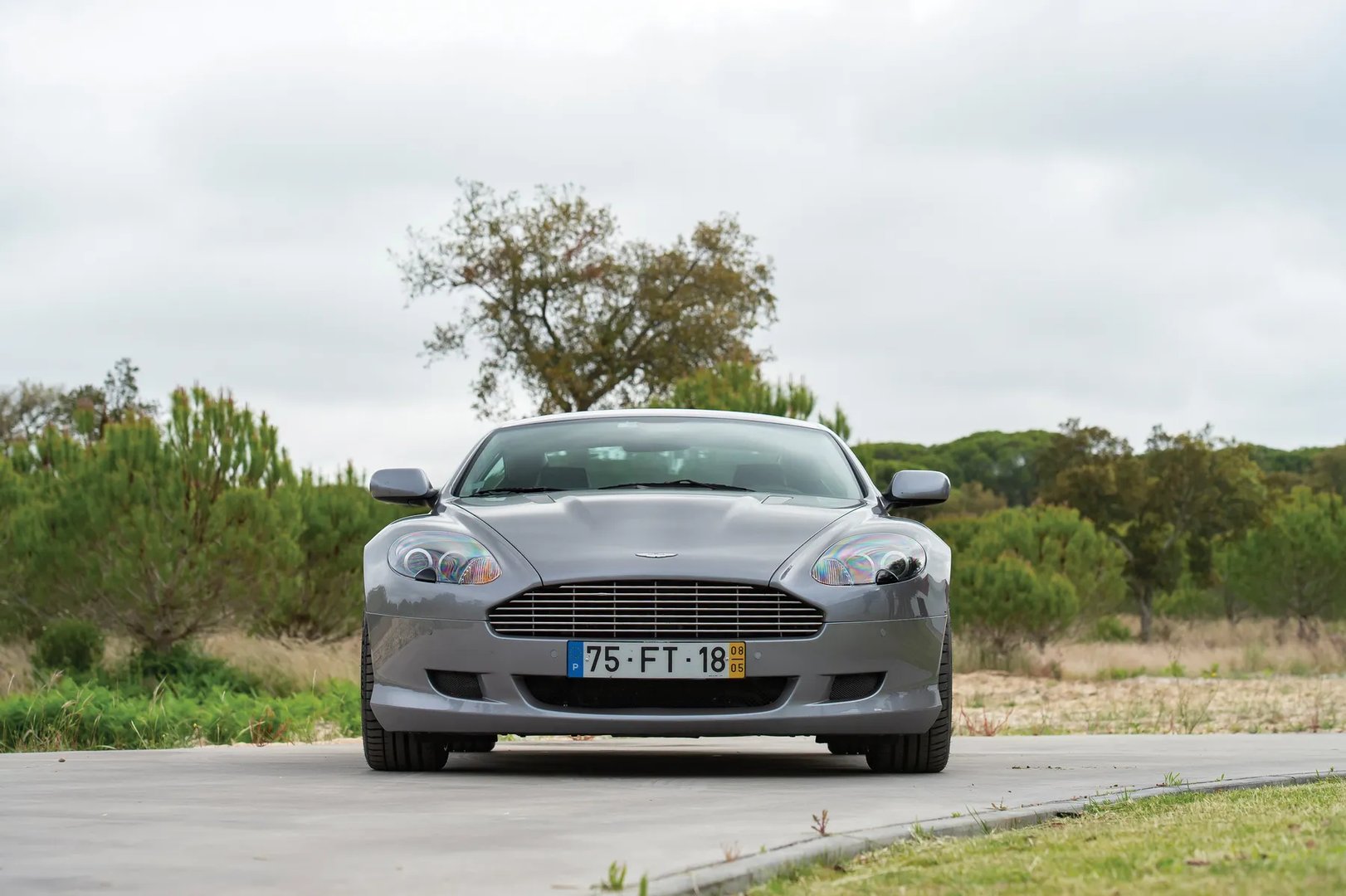 Aston Martin_DB9_1_generation__Coupe__10.jpg