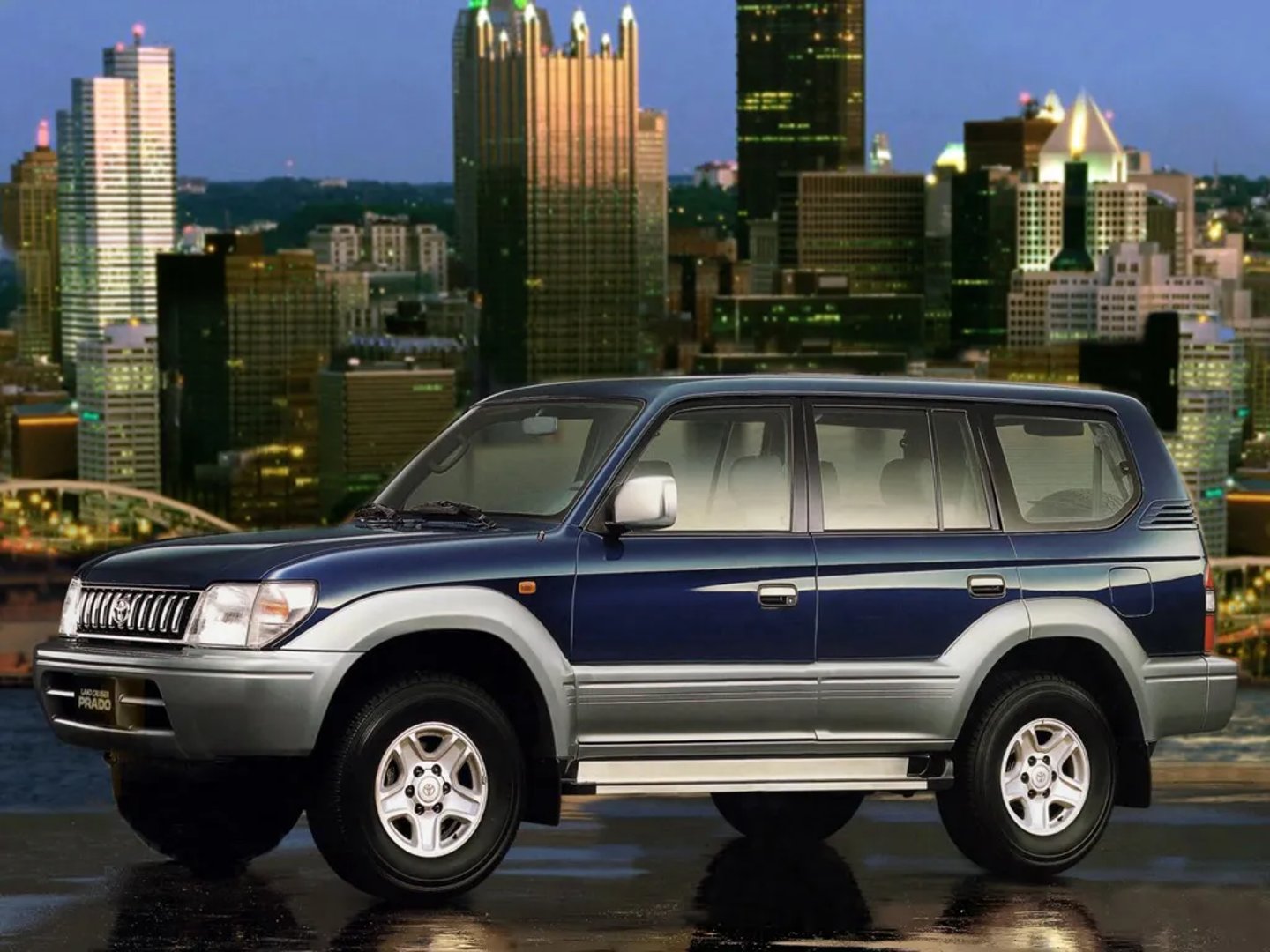 Toyota_Land_Cruiser_2_generation__SUV_5-doors__3.jpg