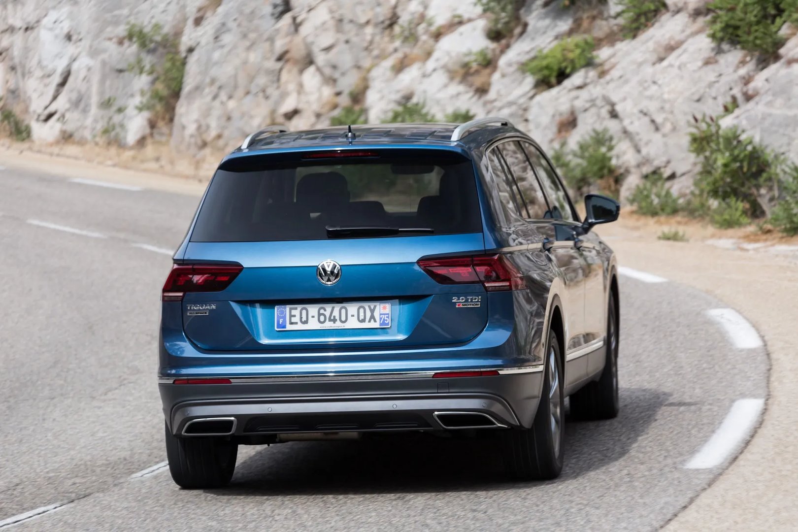 Volkswagen_Tiguan_Allspace_2_generation__SUV_5-doors__4.jpg