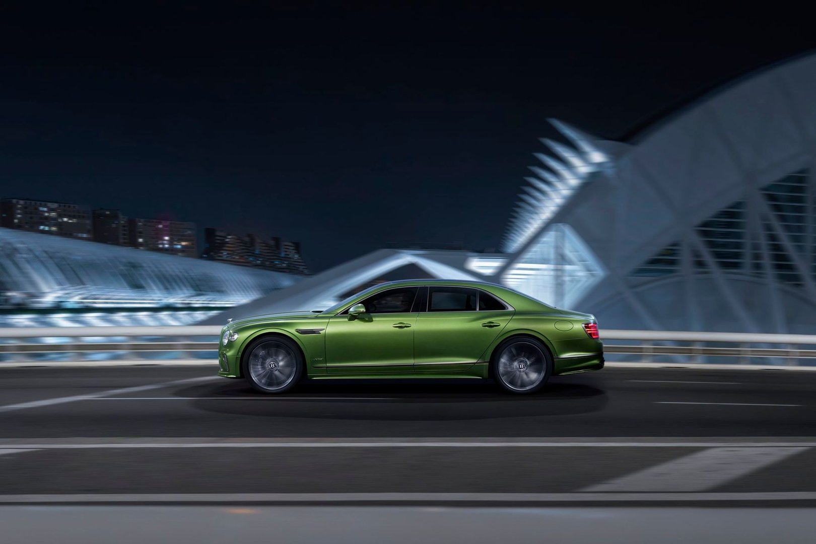 bentley_Flying_Spur_4_generation__Sedan__5.jpg