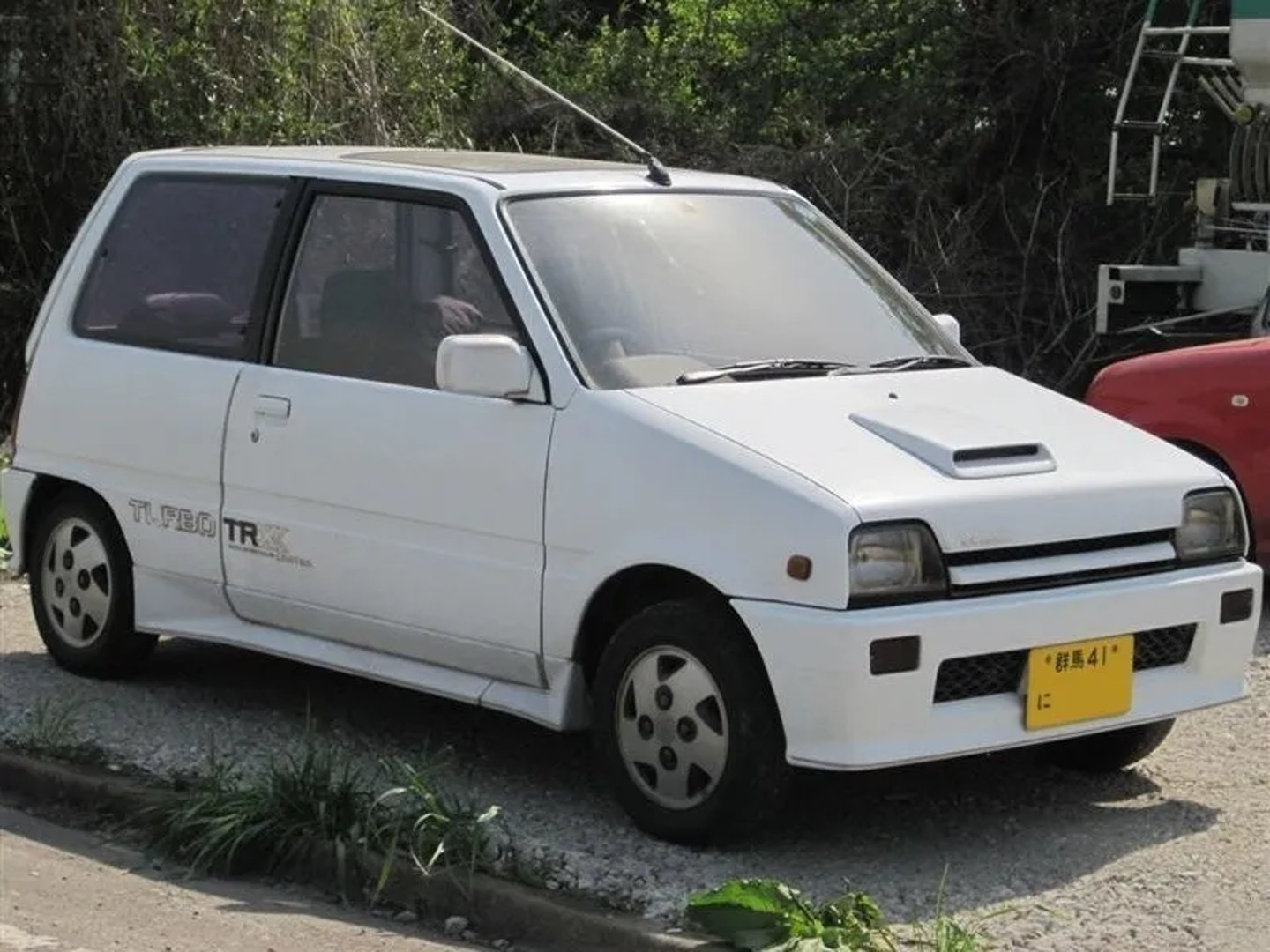 Daihatsu_Cuore_2_generation__Mini_3-doors__main.jpg