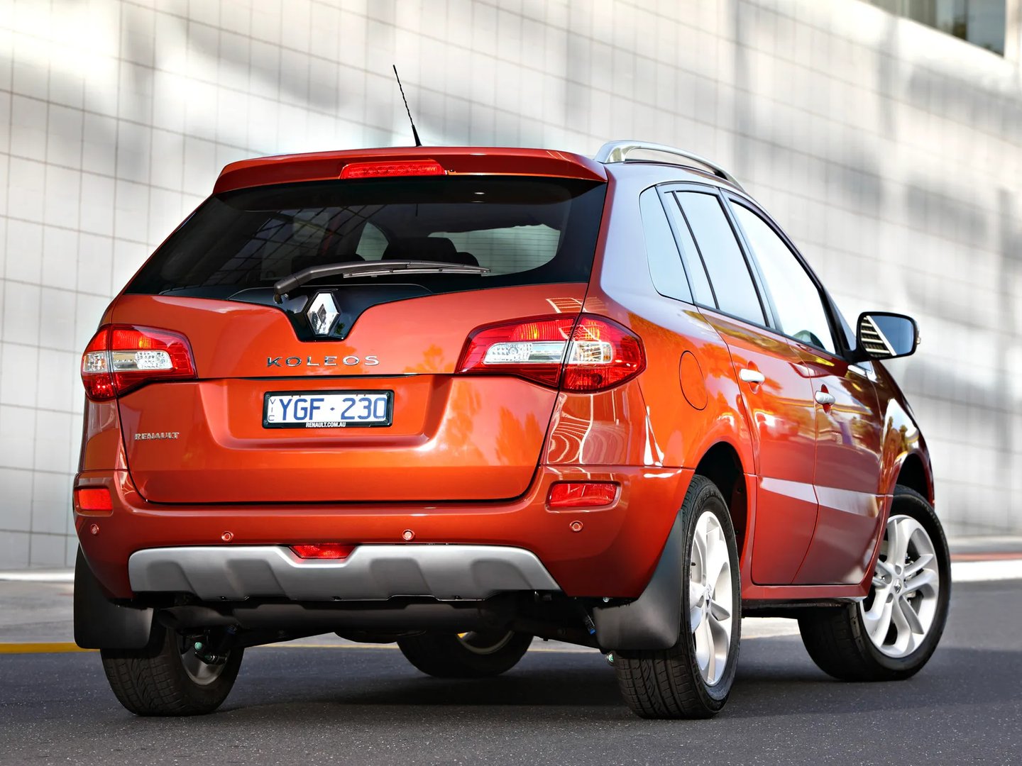 Renault_Koleos_1_generation_restyling__SUV_5-doors__12.jpg
