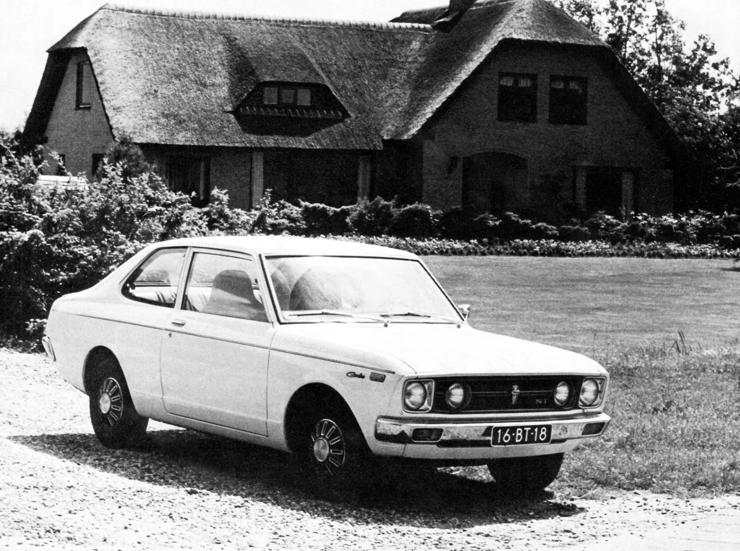 Toyota_Carina_1_generation__Coupe__1.jpg
