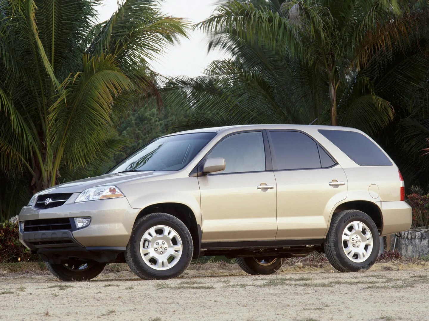 Acura_MDX_1_generation__SUV_5-doors__3.jpg