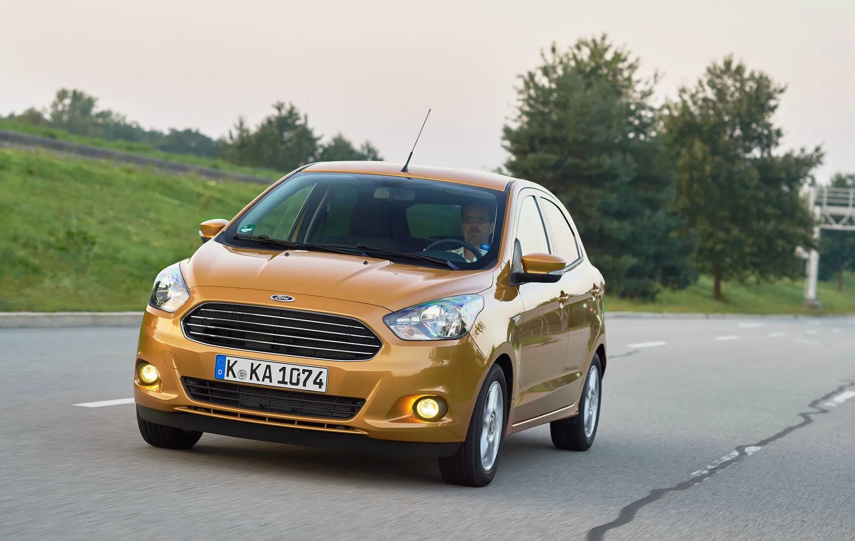 Ford_KA_3_generation__Mini_5-doors__10.jpg
