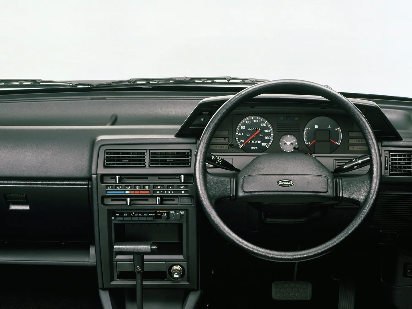 Toyota_Corolla_II_2_generation__Hatchback_3-door__2.jpg