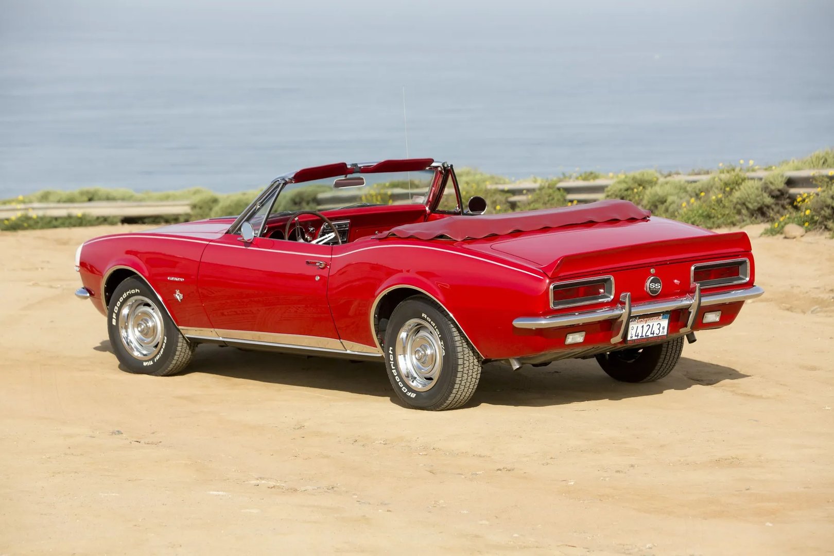 Chevrolet_Camaro_1_generation__Cabrio__8.jpg