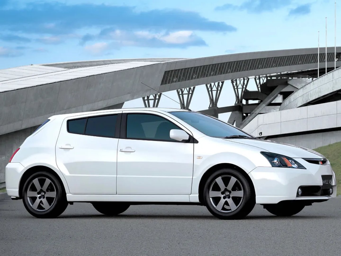 Toyota_WiLL_VS_2_generation__Hatchback_5-door__3.jpg