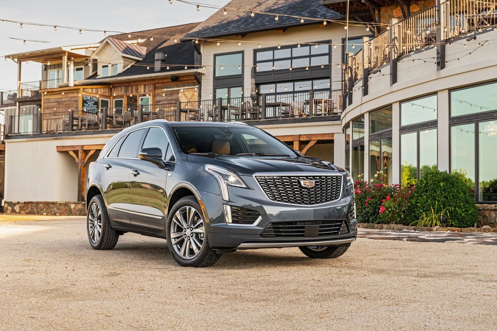 Cadillac_XT5_1_generation_restyling__SUV_5-doors__3.jpg