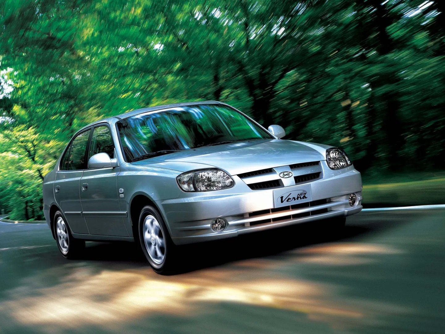 Hyundai_Verna_1_generation__Sedan__main.jpg