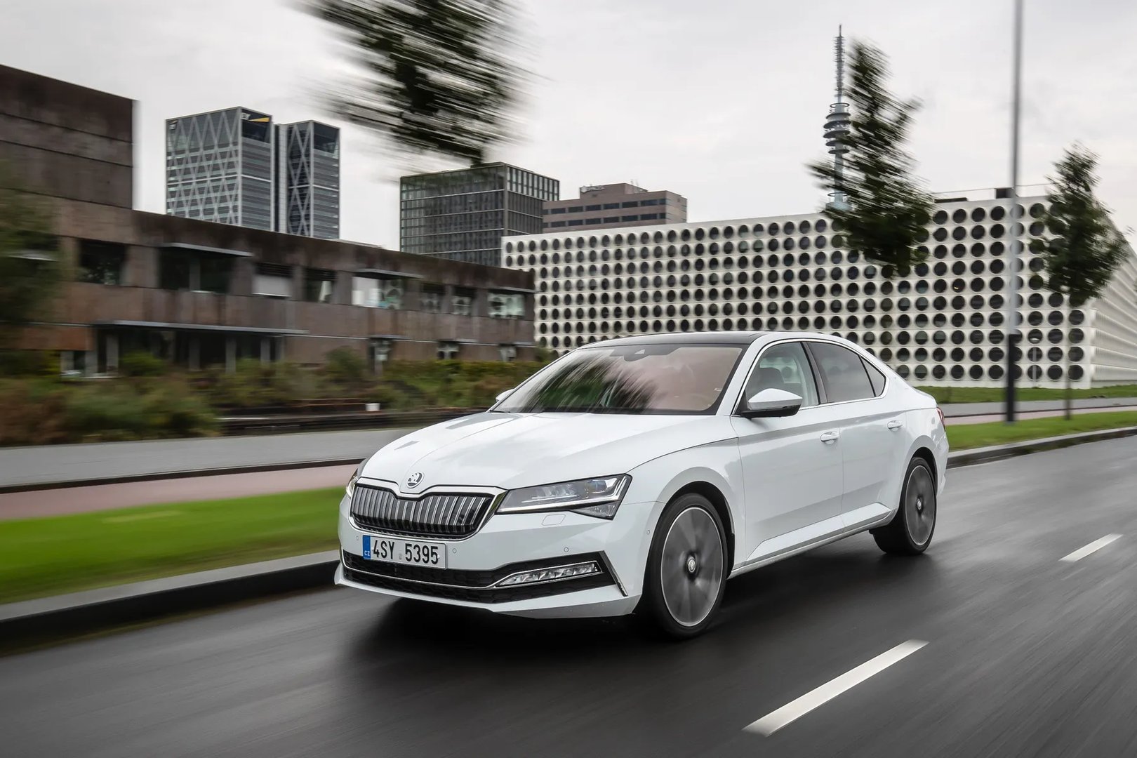 Skoda Superb 3 generation, restyling  Liftback