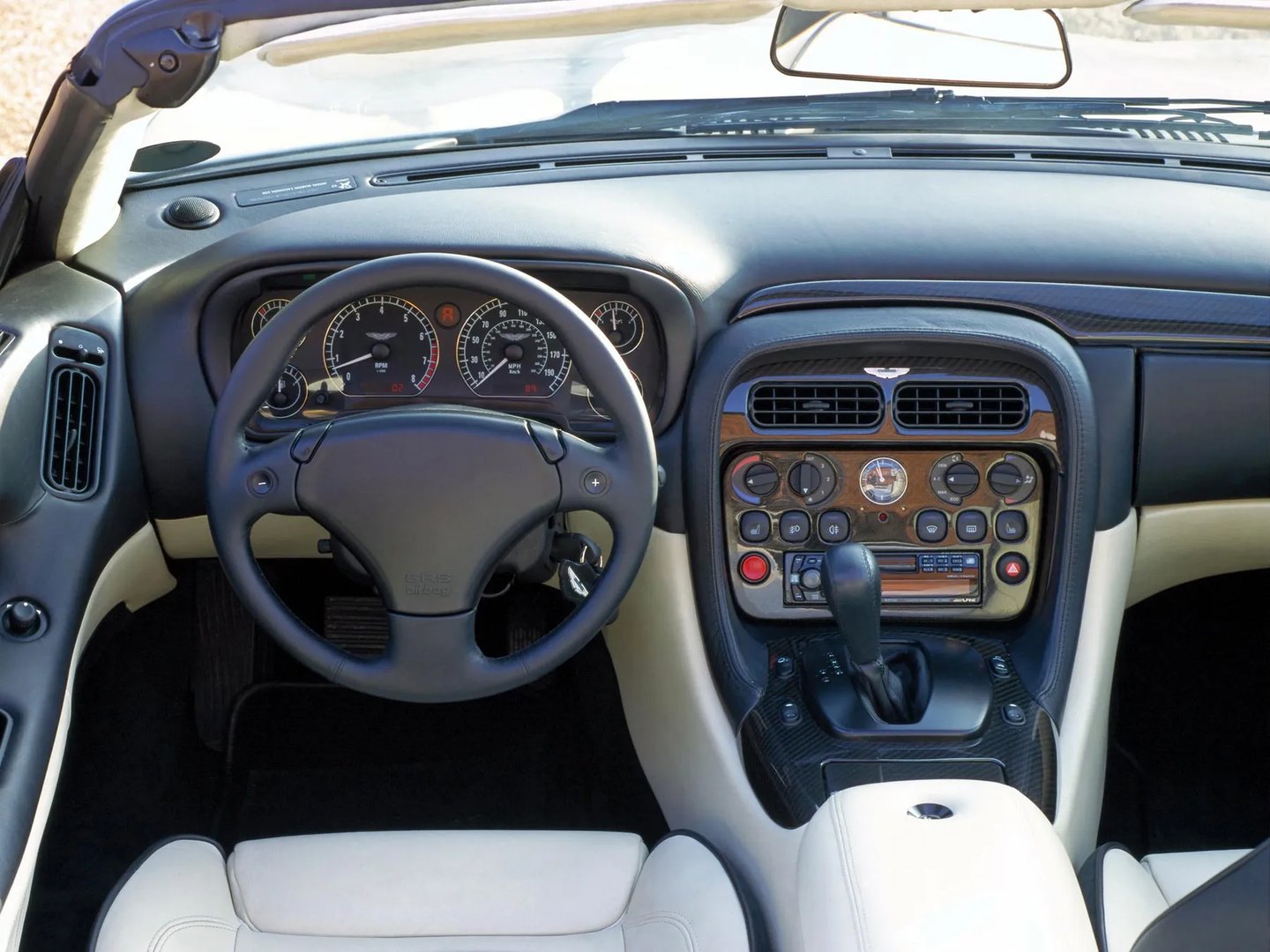 Aston Martin_DB7_1_generation__Cabrio__12.jpg