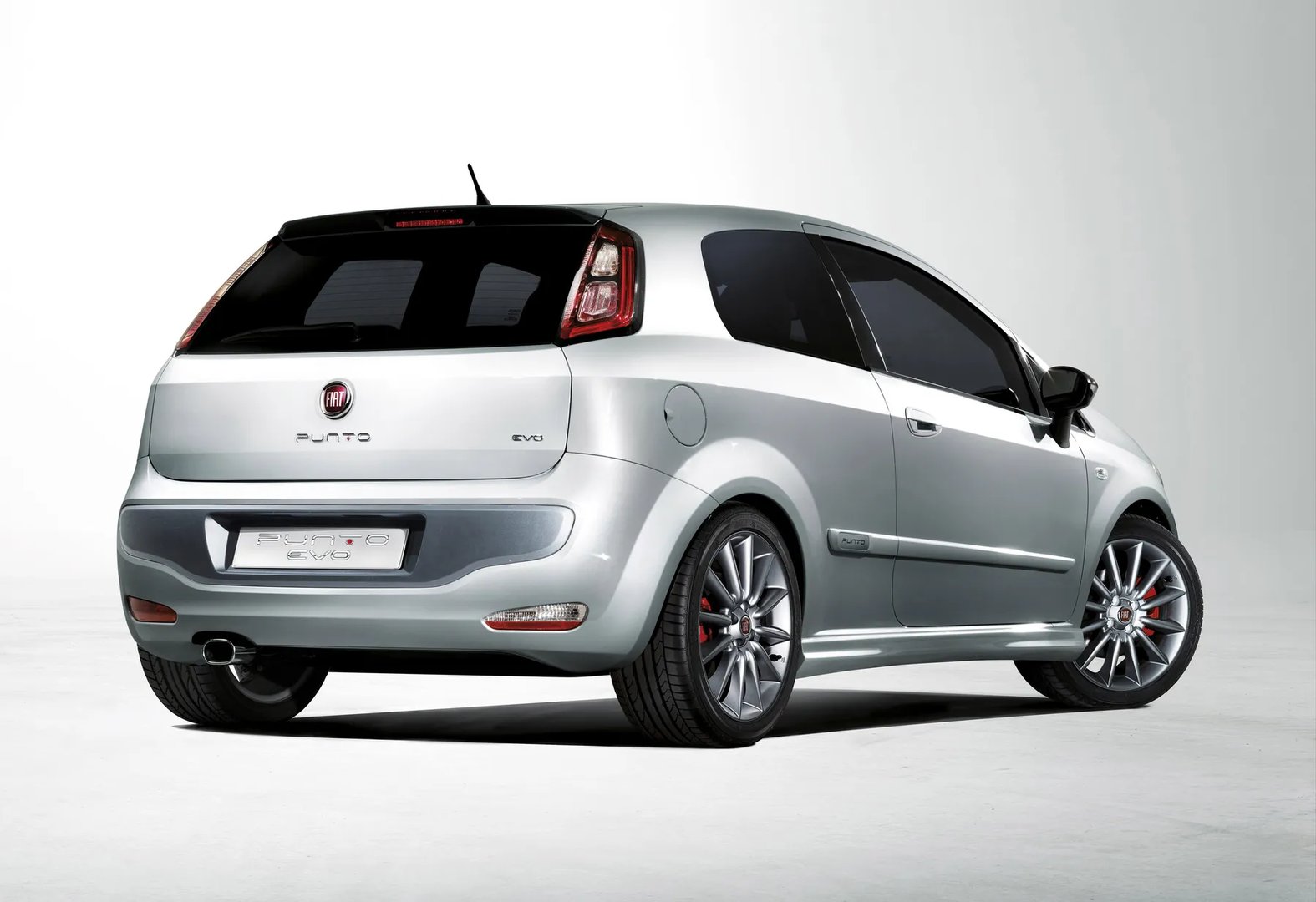 Fiat_Punto_3_generation_restyling__Mini_3-doors__2.jpg