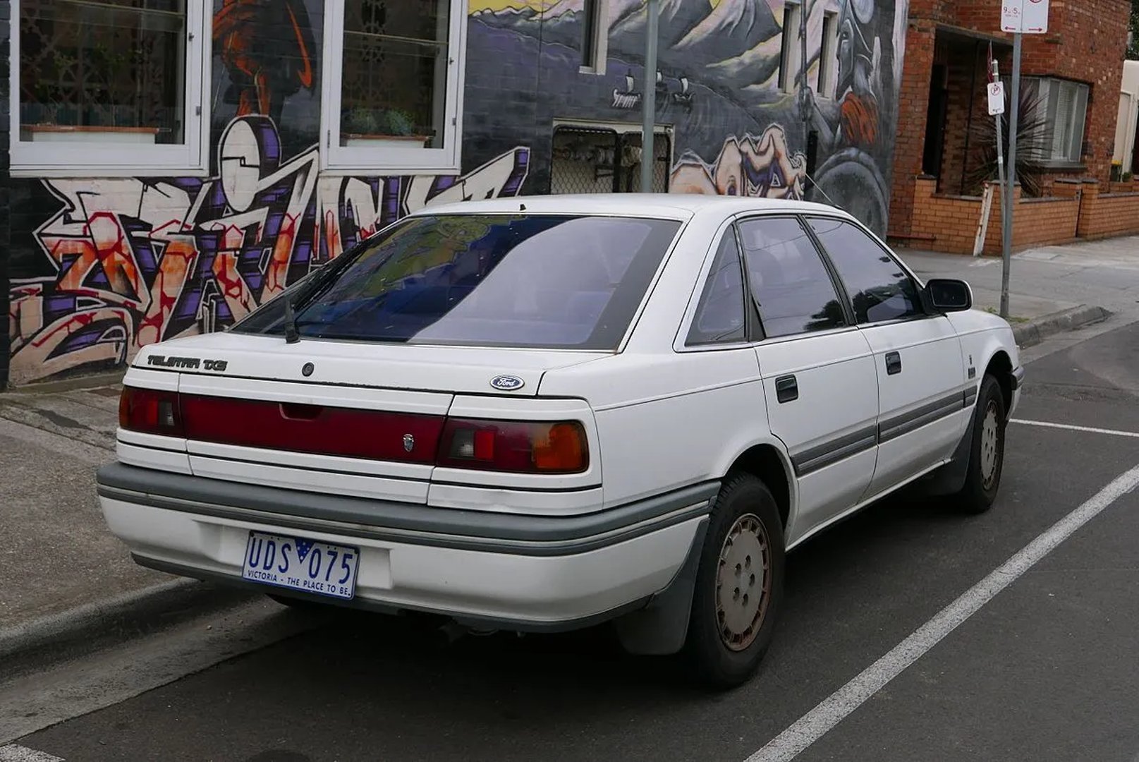 Ford_Telstar_2_generation__Hatchback_5-door__2.jpg