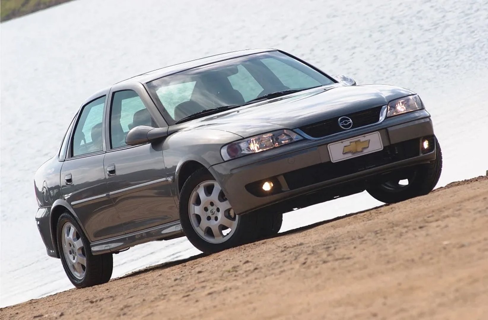 Chevrolet_Vectra_2_generation__Sedan__5.jpg