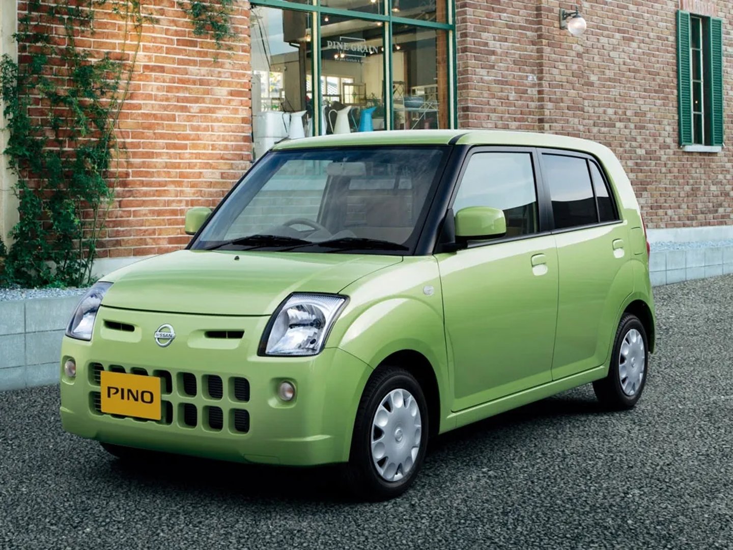 Nissan_Pino_1_generation__Mini_5-doors__2.jpg