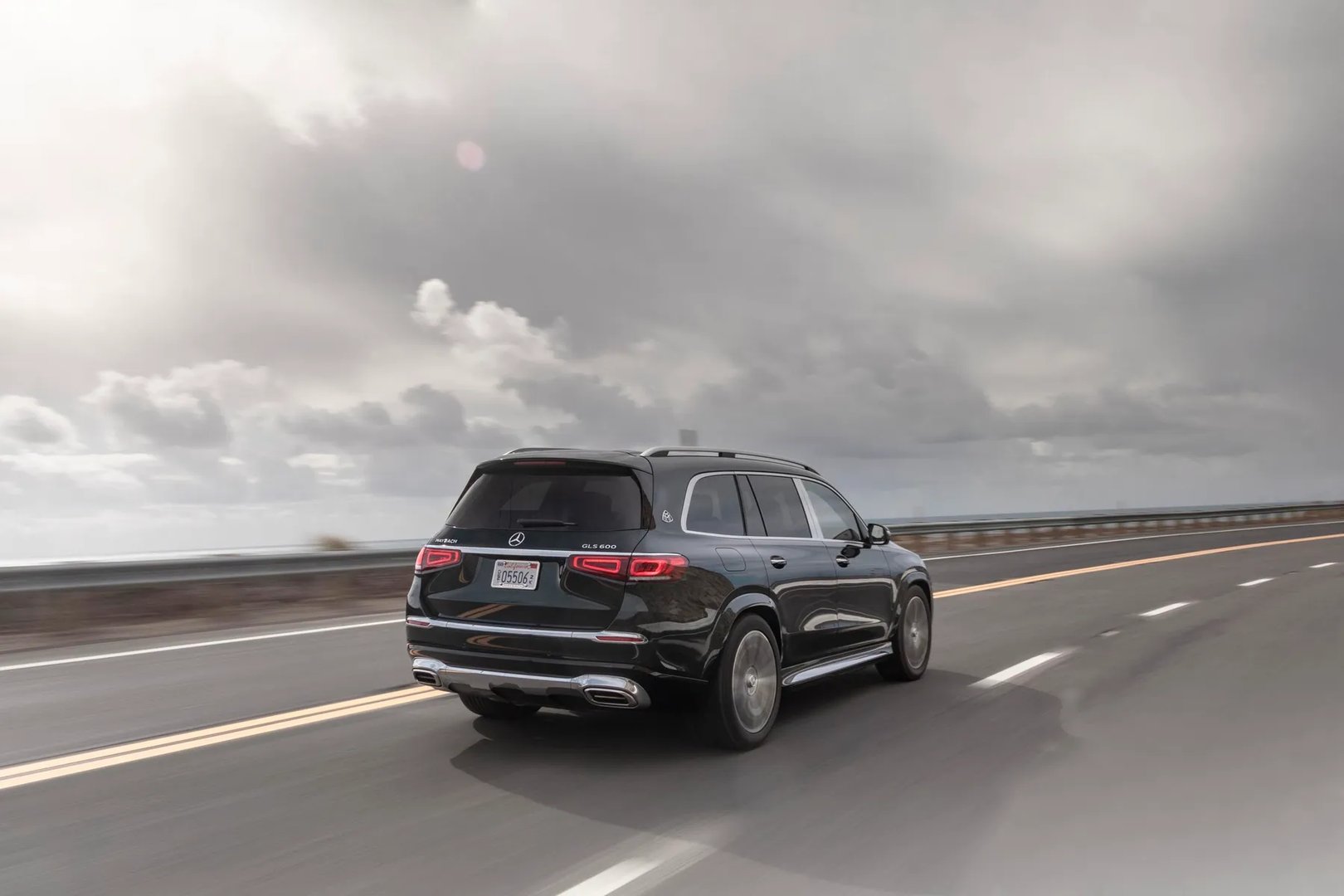 Maybach_GLS_1_generation__SUV_5-doors__4.jpg