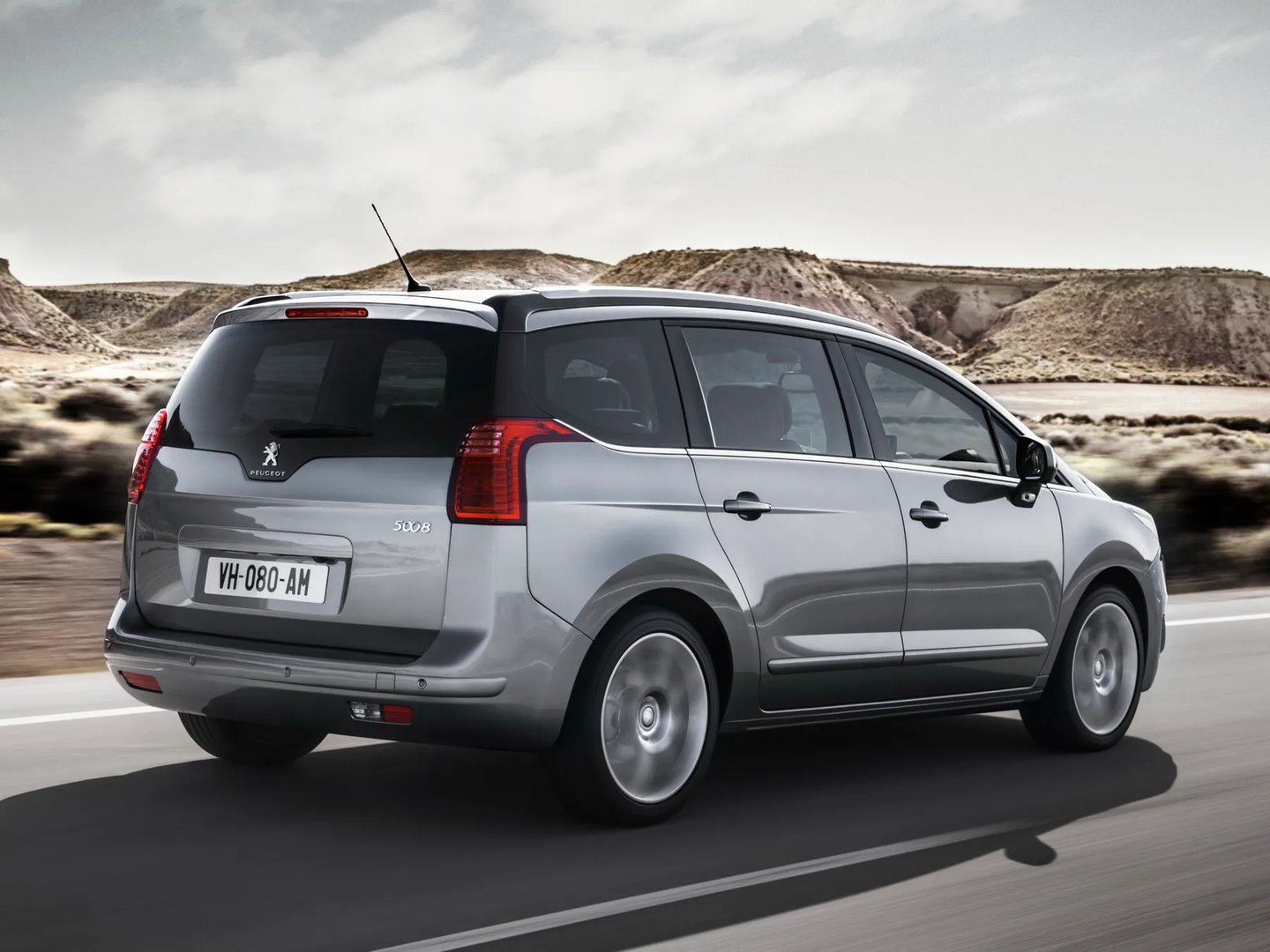 Peugeot_5008_1_generation_restyling__Minivan__1.jpg