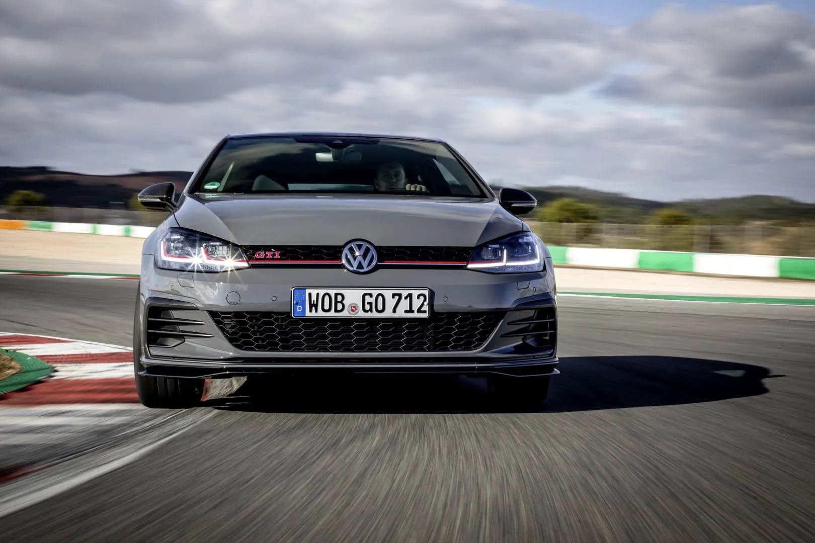 Volkswagen_Golf_GTI_7_generation_restyling__Hatchback_3-door__11.jpg