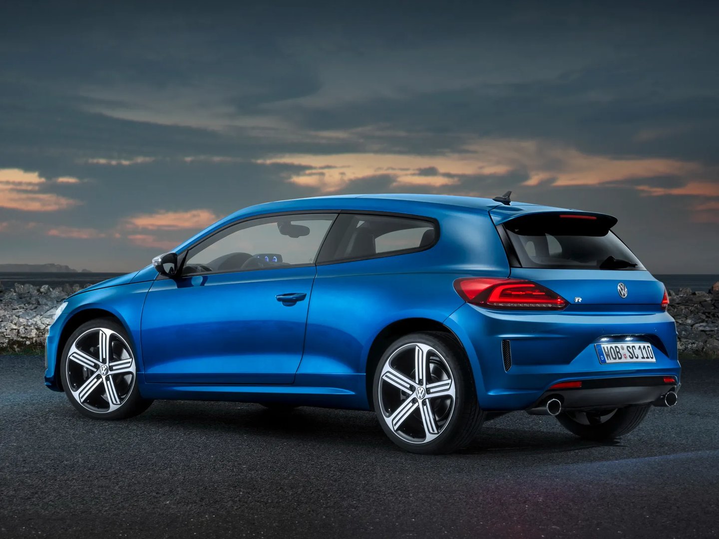 Volkswagen_Scirocco_R_1_generation_restyling__Hatchback_3-door__9.jpg