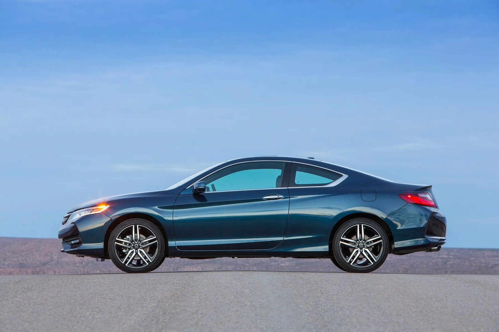 Honda_Accord_9_generation_restyling__Coupe__12.jpg